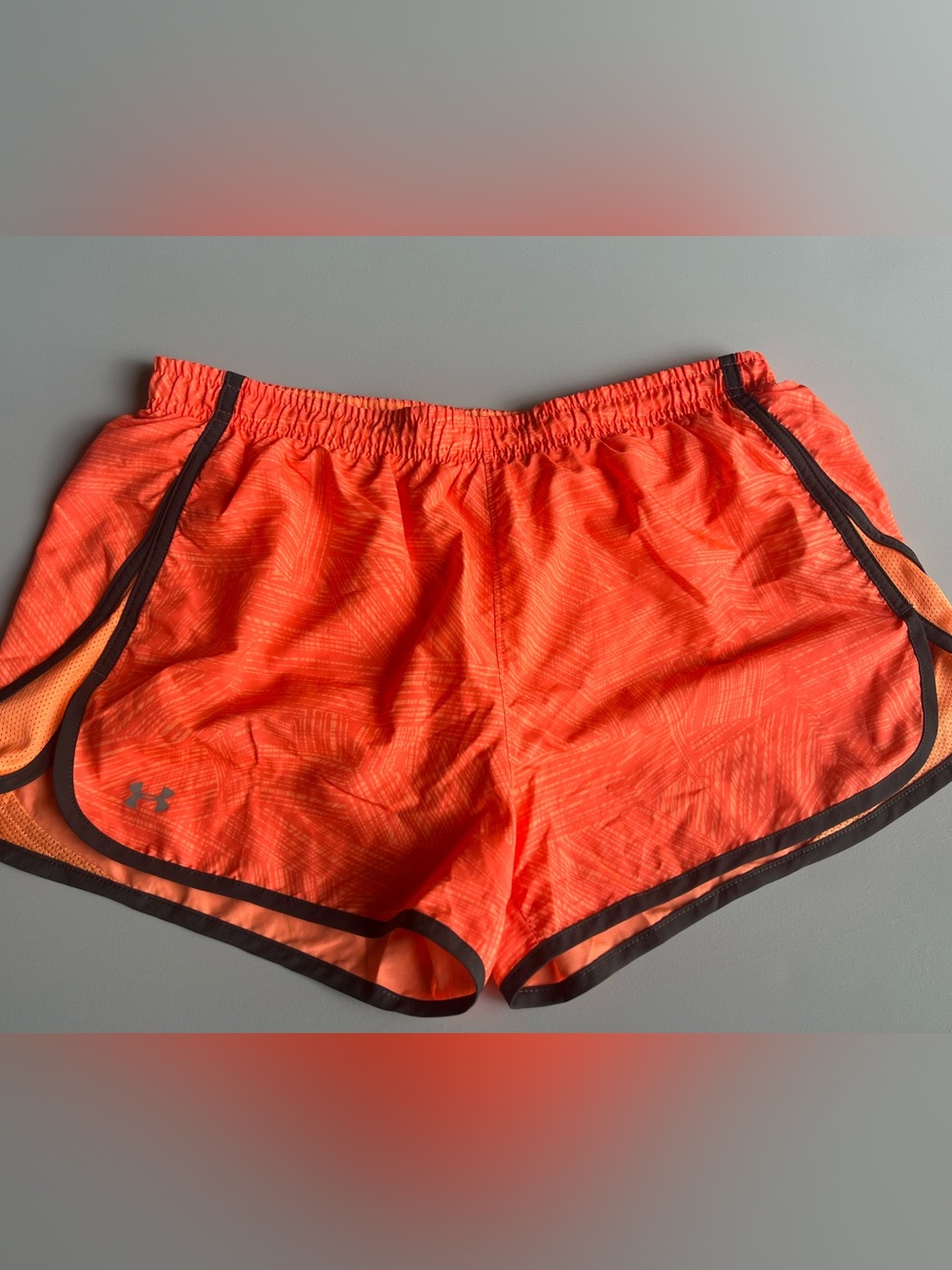 Under Armour HeatGear Orange Athletic Running Shorts Women’s M